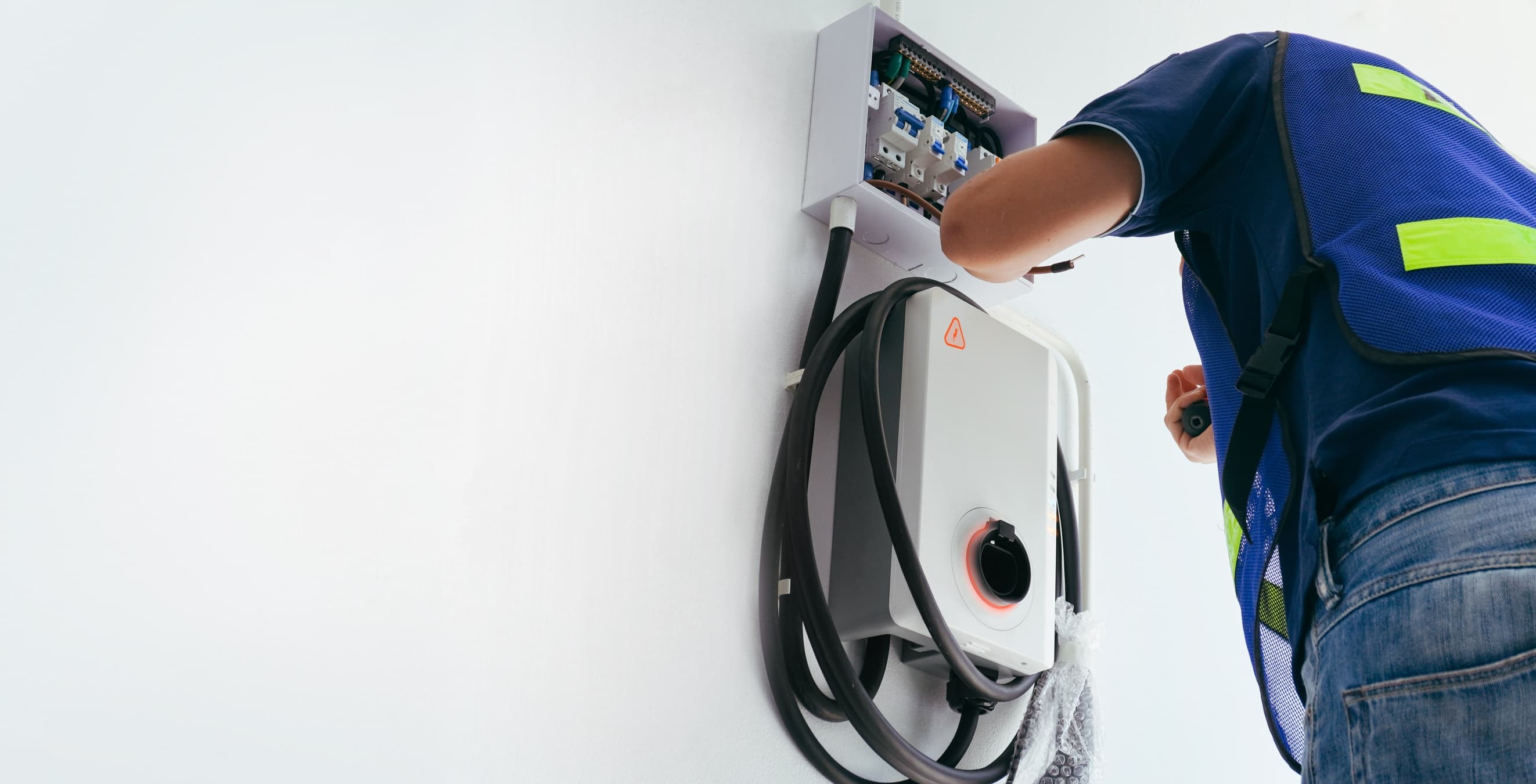 EV AC Charger – 7.4 kW